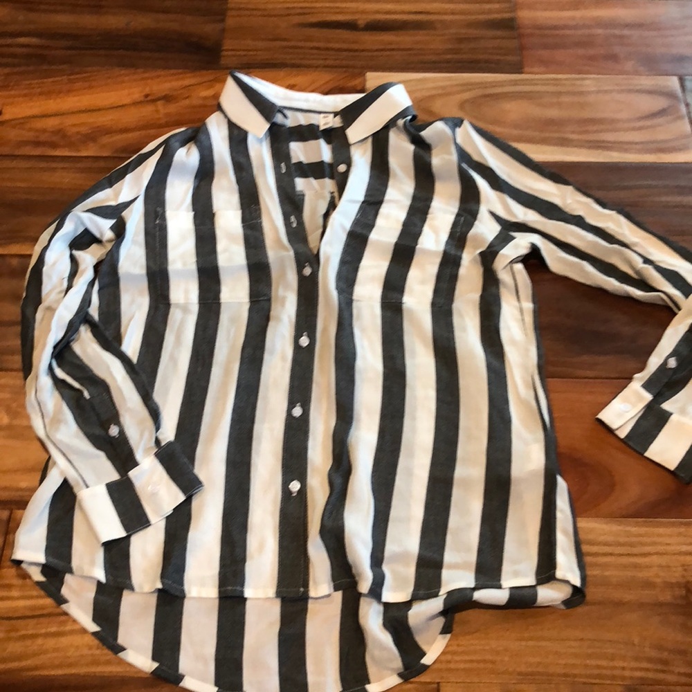 Button up light weight blouse